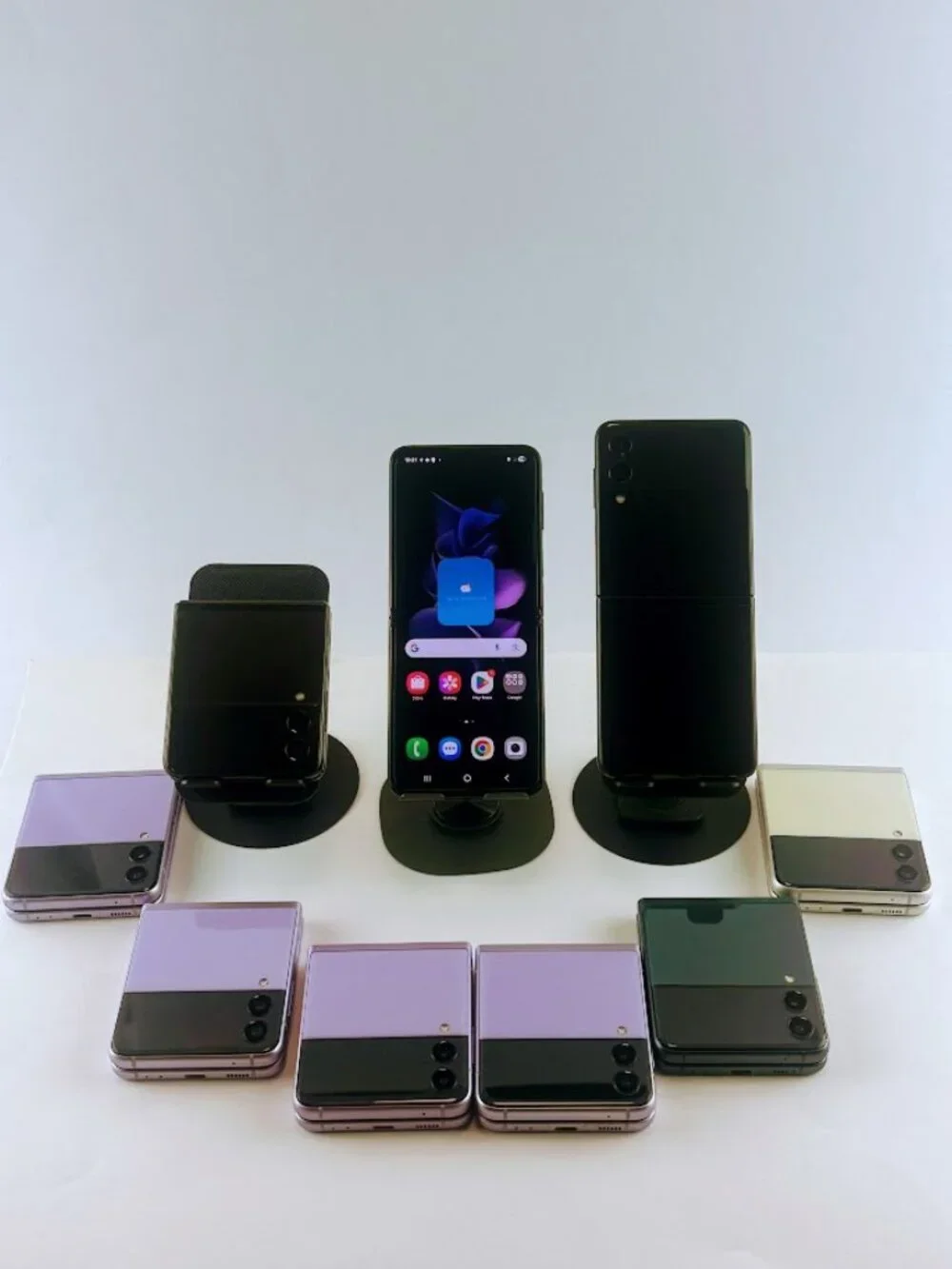 Samsung Galaxy Z Flip3 Unlocked (Originally Verizon) Good Condition 8 RAM 256 GB